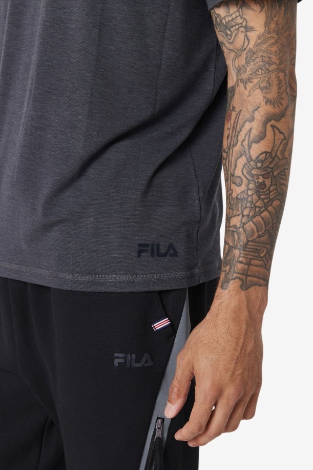 Fila μαύρο μπλουζάκι για μετακινήσεις με ερείκη